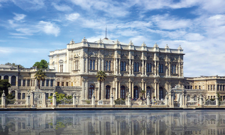 Le Palais De Dolmabahçe Istanbul, la promenade sur le Bosphore